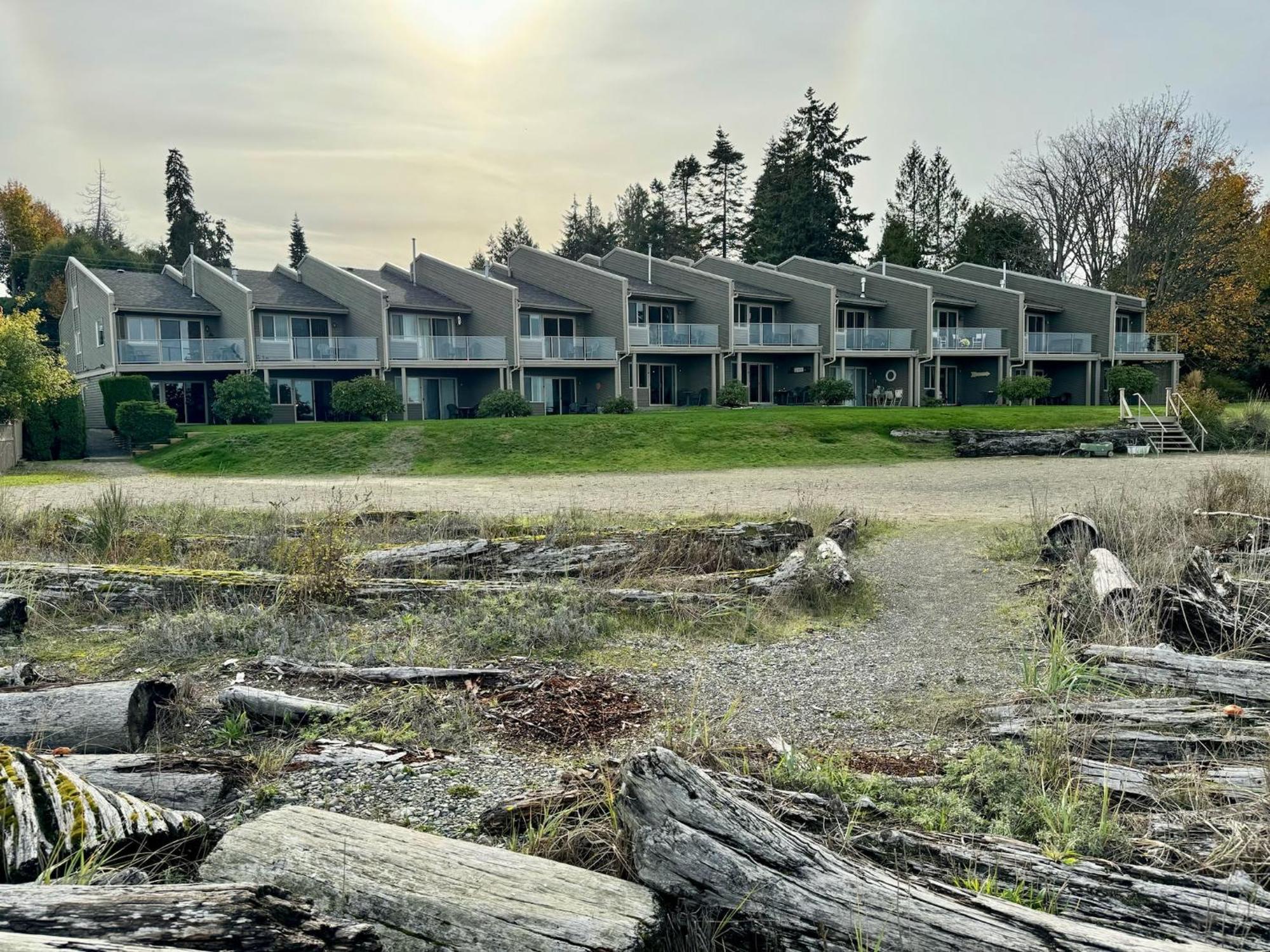 Shorewater Resort Beachfront Studio - 2 Beds Qualicum Beach Exterior photo